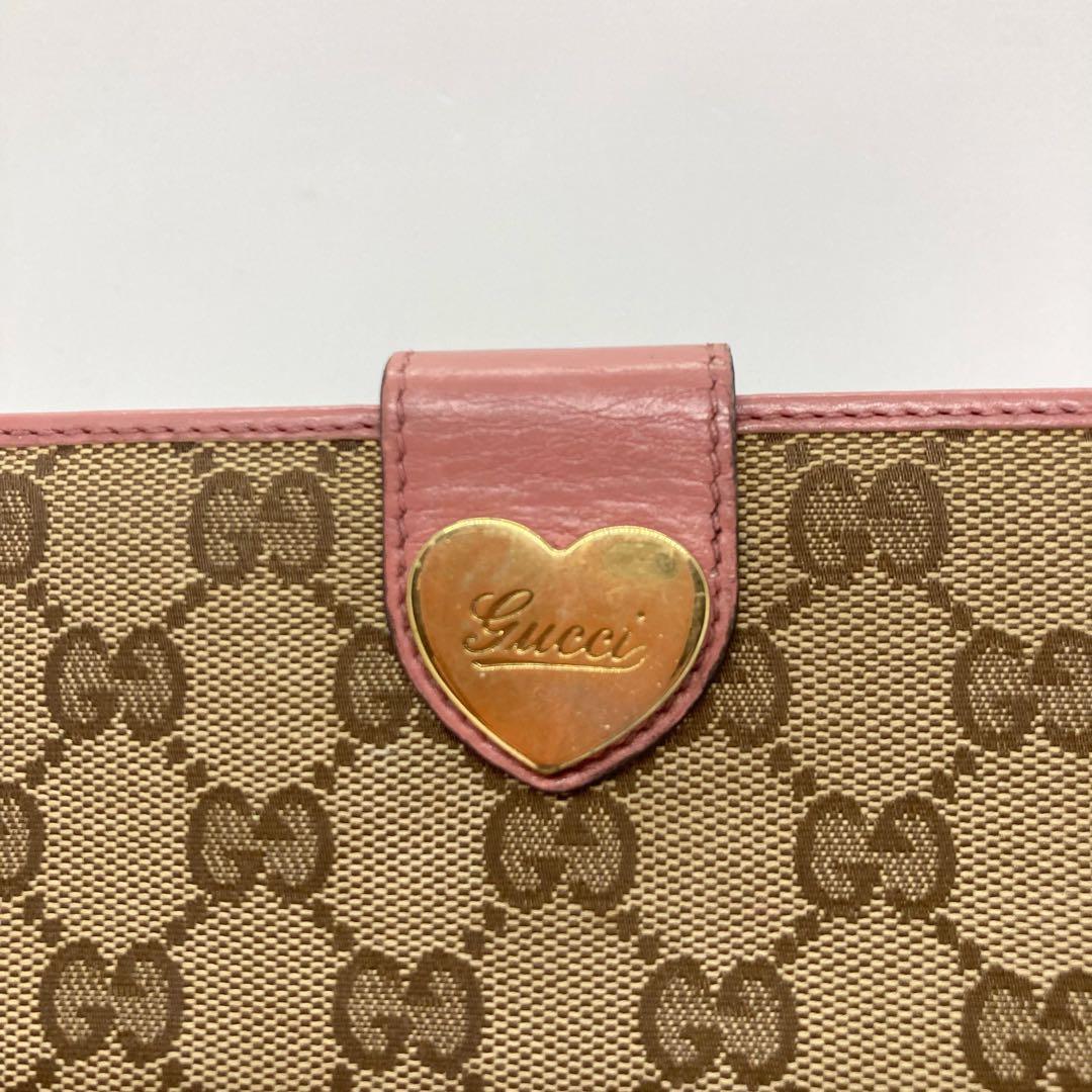 【正規品　人気】❤️キレイ　GUCCI　グッチ　ハート　財布　革　ローズ