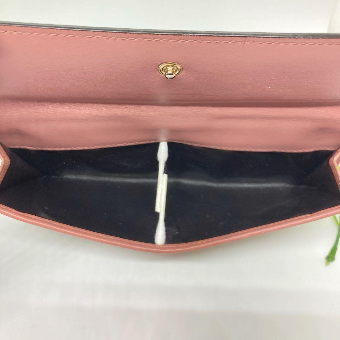 【正規品　人気】❤️キレイ　GUCCI　グッチ　ハート　財布　革　ローズ