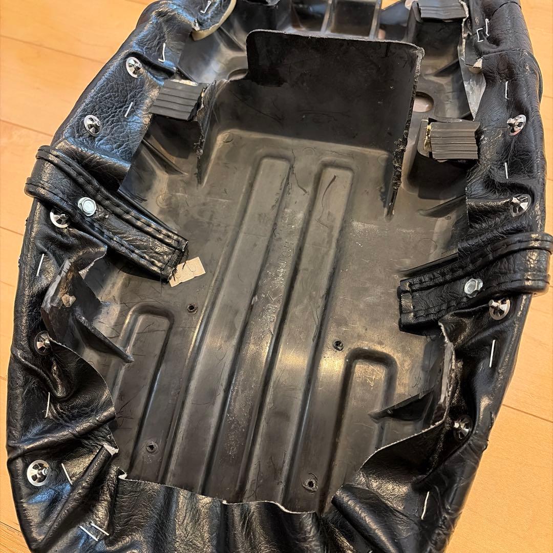 エイプ50 シート　タックロールシート