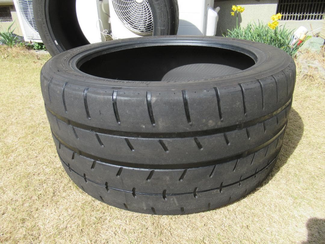 ☆送料無料 室内保管☆A052 265/35 R18インチ☆