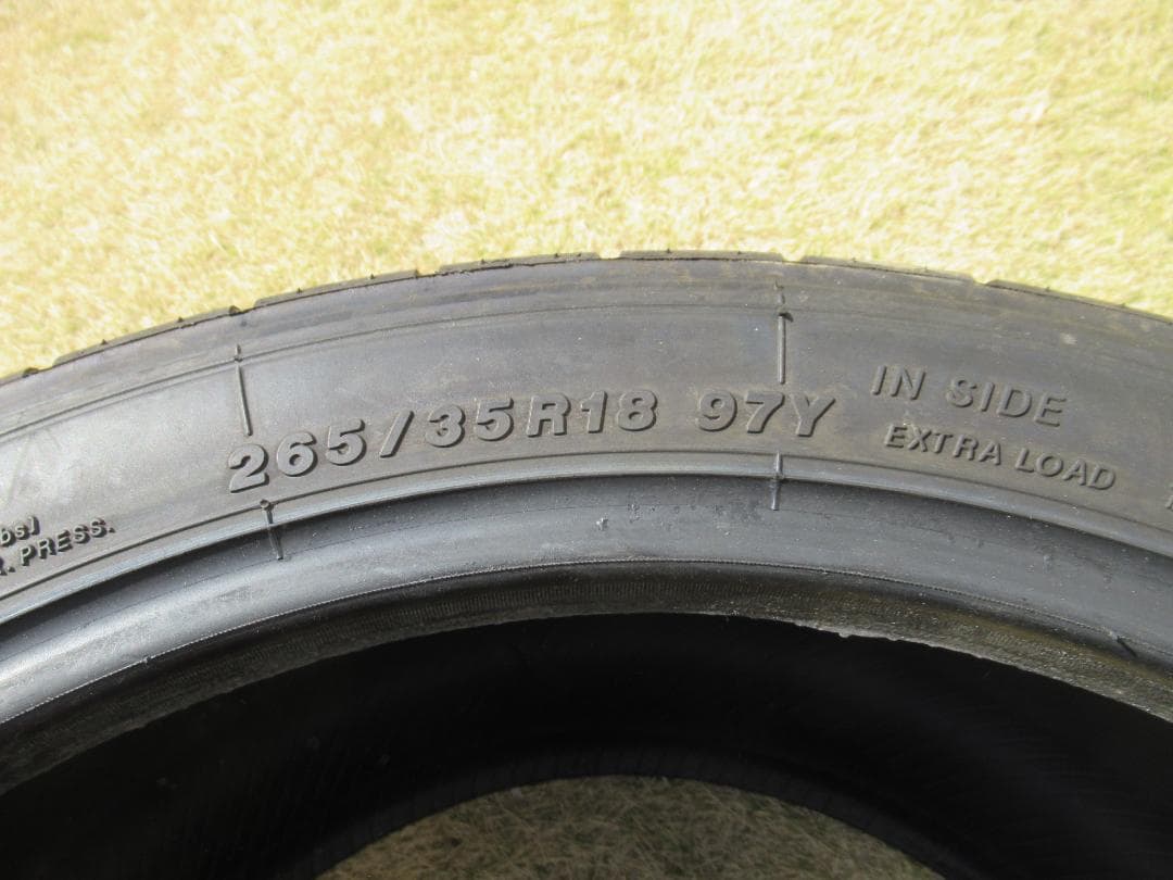 ☆送料無料 室内保管☆A052 265/35 R18インチ☆