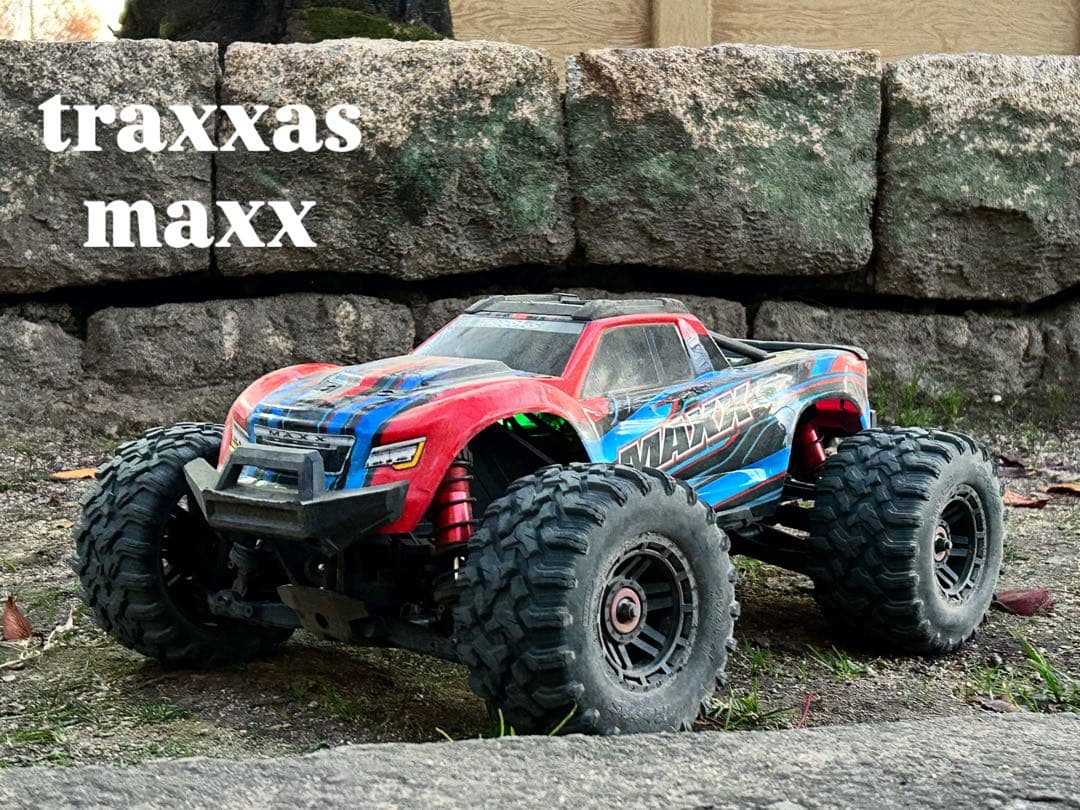 トラクサス　traxxas maxx モンスタートラック　ラジコン　プロライン