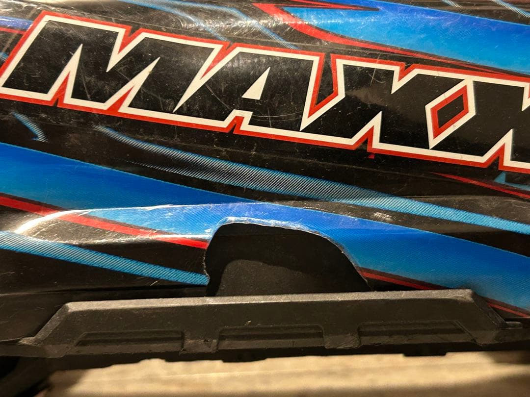 トラクサス　traxxas maxx モンスタートラック　ラジコン　プロライン