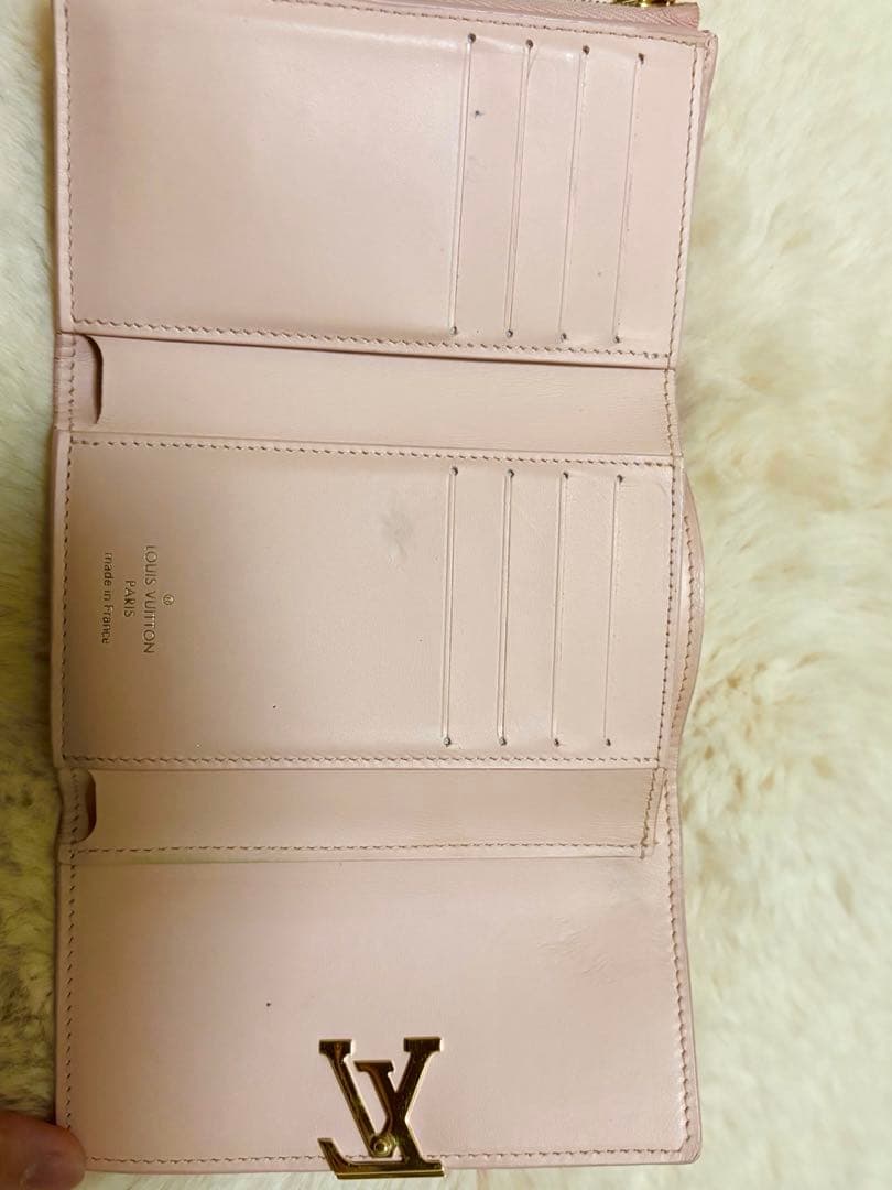 ルイヴィトン　財布　カプシーヌ　ローズジャスミン　ピンク　三つ折り