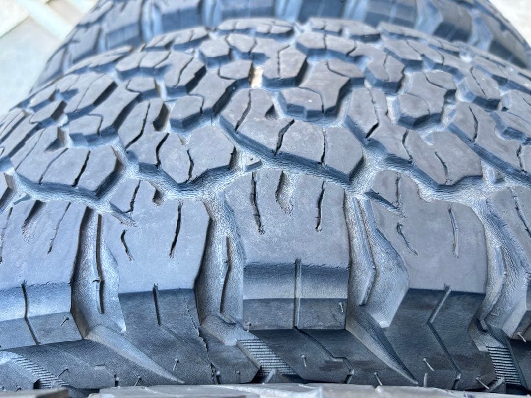 BFグッドリッチ タイヤ LT235/70R16