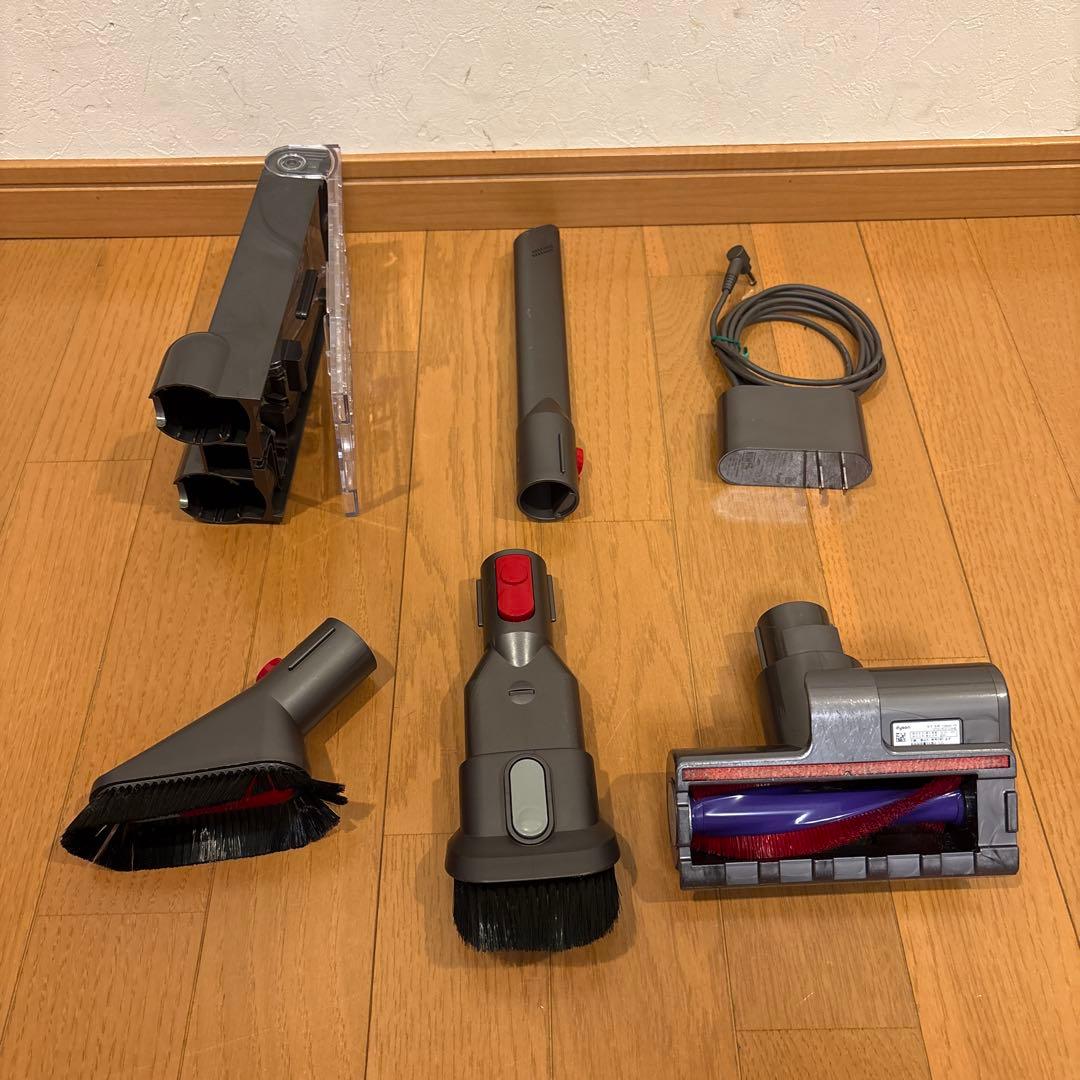 ダイソン V10 SV12 分解洗浄除菌整備済み　⑧