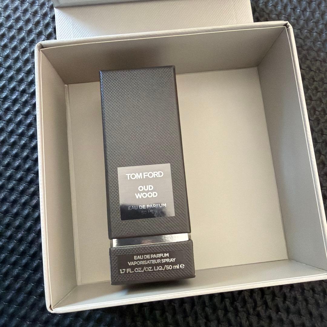 新品未使用　50ml TOM FORD 香水　OUD WOOD