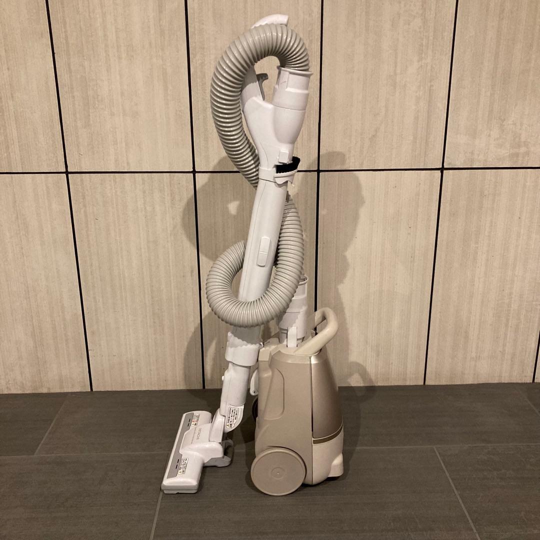 HITACHI 日立　紙パック式掃除機　かるパック　CV-KP90H