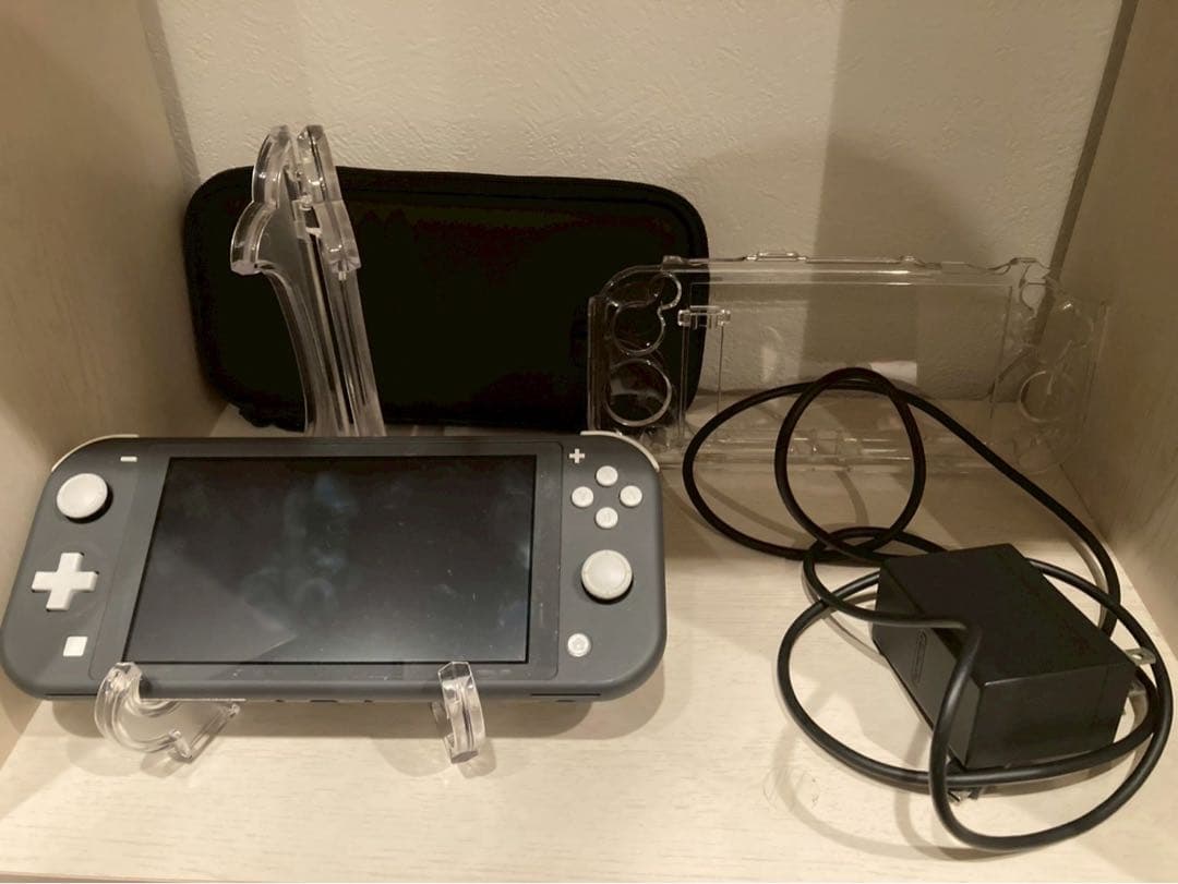 Nintendo Switch Lite 本体・クリアケース・充電器・ケーブル