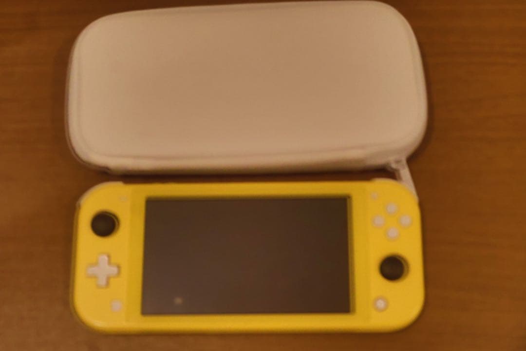 Nintendo Switch Lite イエロー(256GBメモリ、ポーチ付)