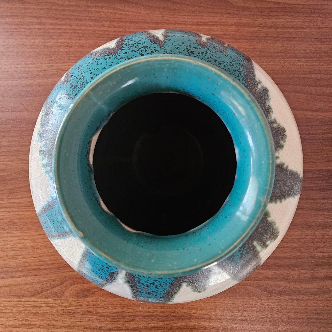 上野焼　工芸品　陶芸　青と白の陶器の壺　飾り壺