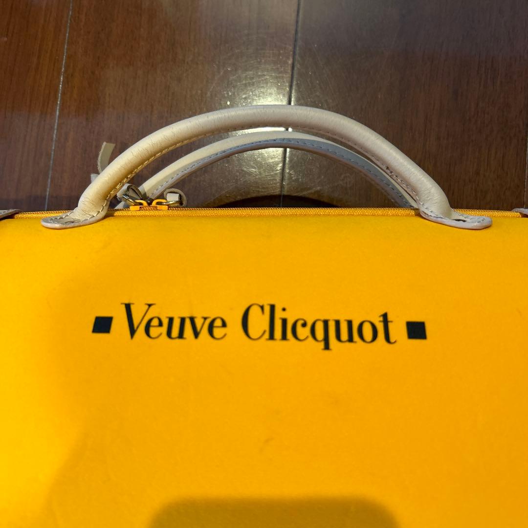 Veuve Clicquot ケース