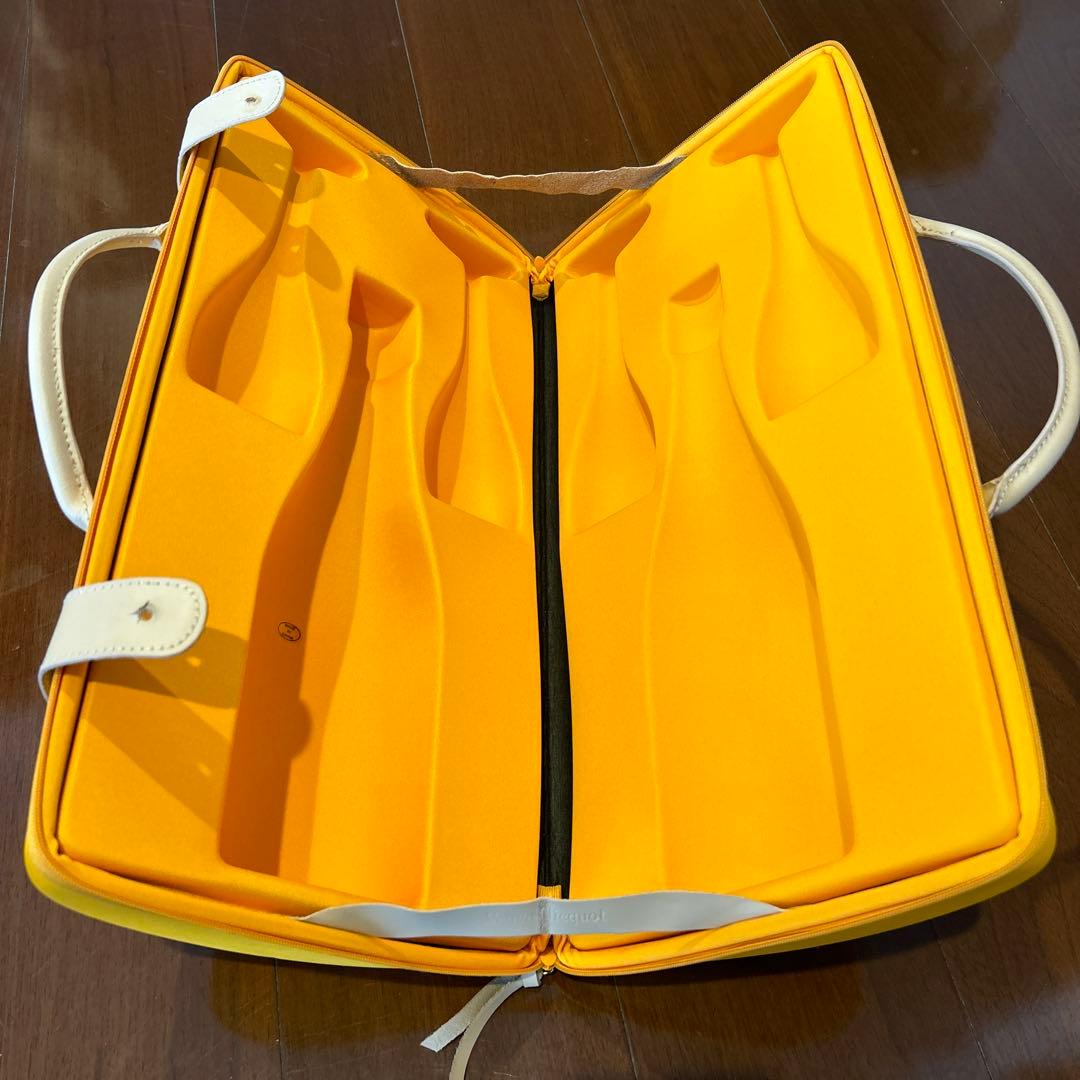 Veuve Clicquot ケース
