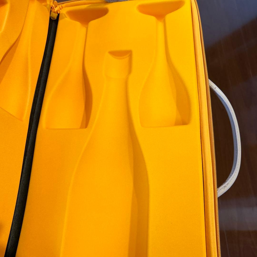 Veuve Clicquot ケース