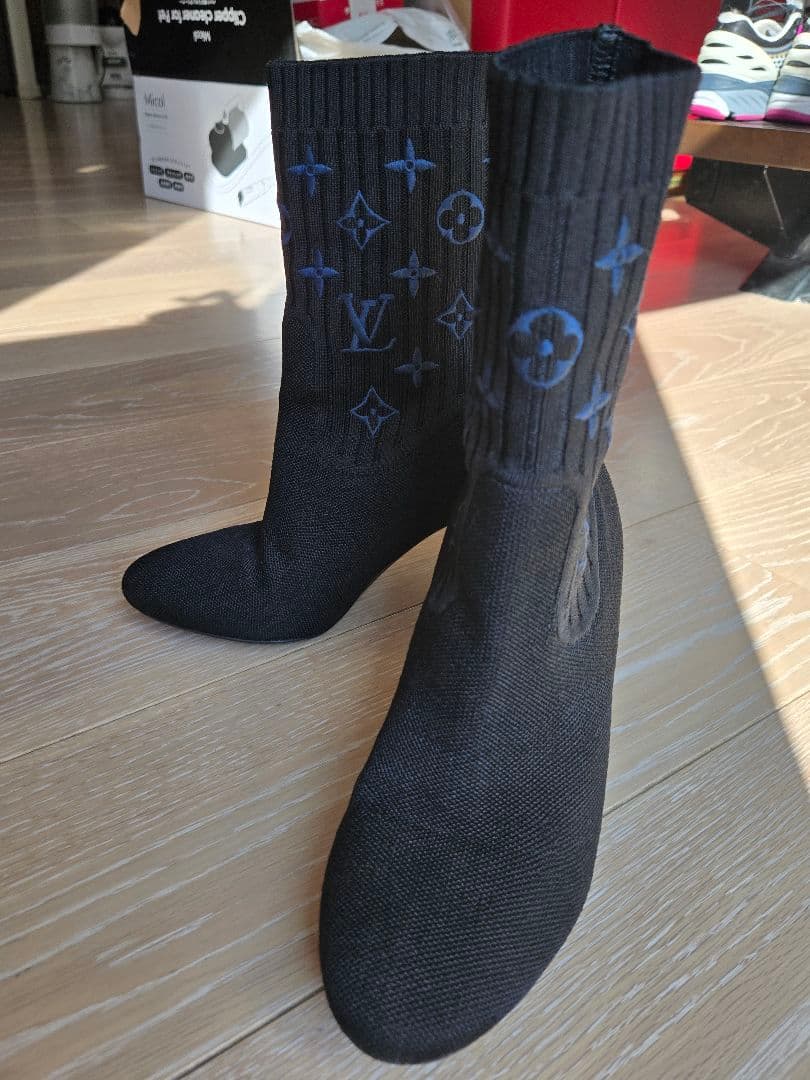 Louis Vuitton シルエットライン アンクルブーツ