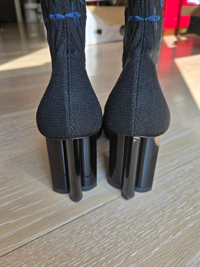 Louis Vuitton シルエットライン アンクルブーツ