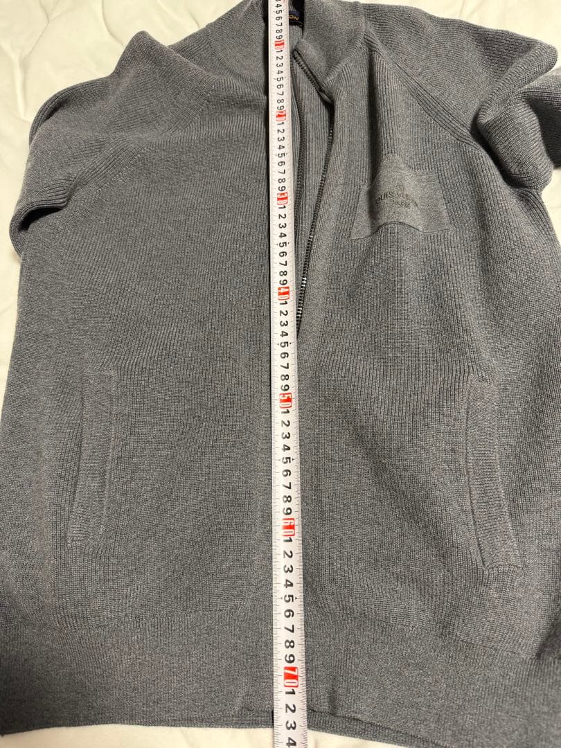 LOUIS VUITTON グレー ジャンパー