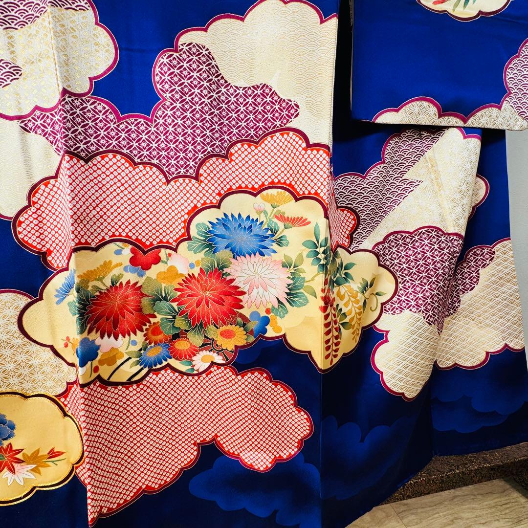 超美品　現代　振袖　成人式　着物　正絹　158裄64 青　ブルー　レトロ　絞り柄