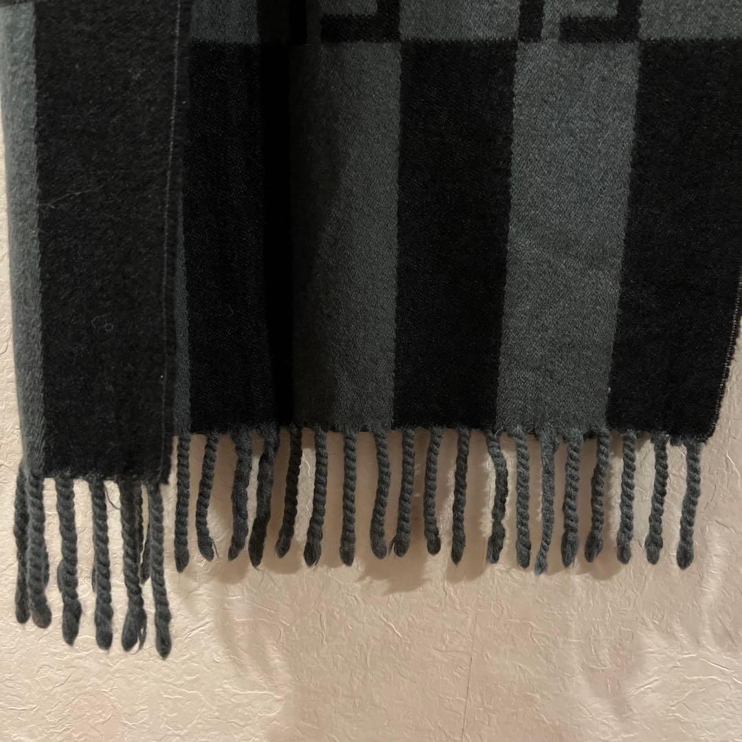 ❤️FENDI ロゴウールマフラー 　グレー／ブラック