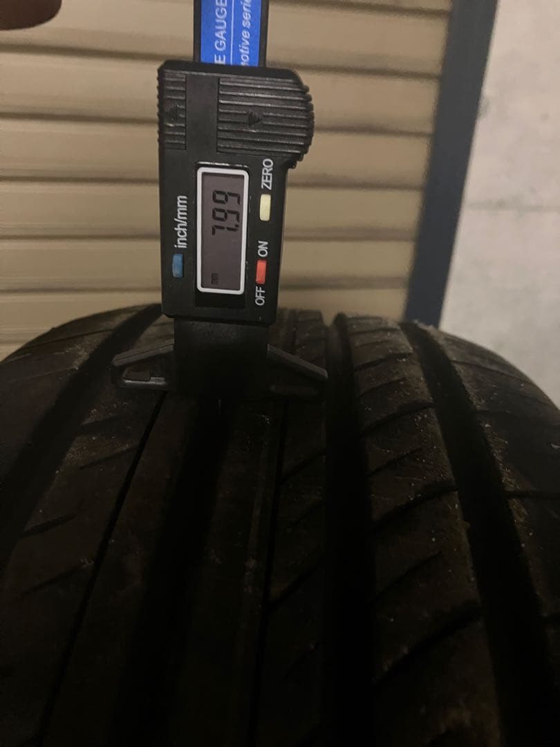 YOKOHAMA ADVAN 225/55r18 2本　①