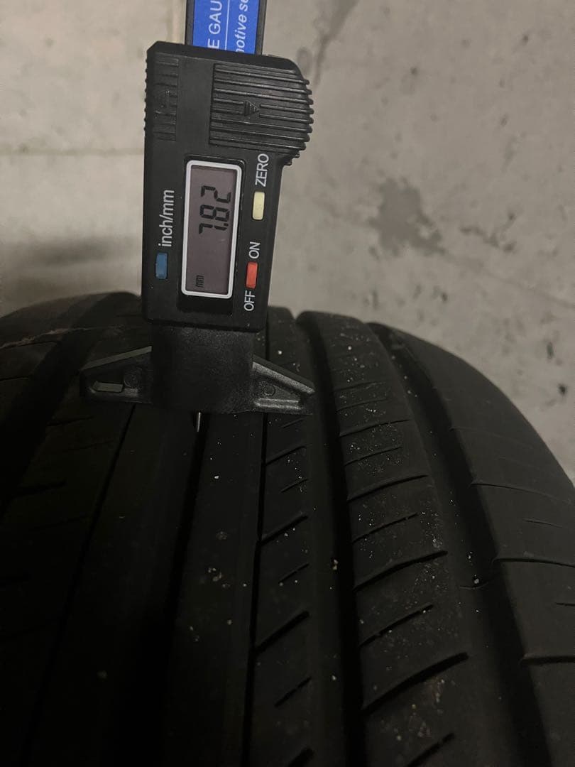 YOKOHAMA ADVAN 225/55r18 2本　①