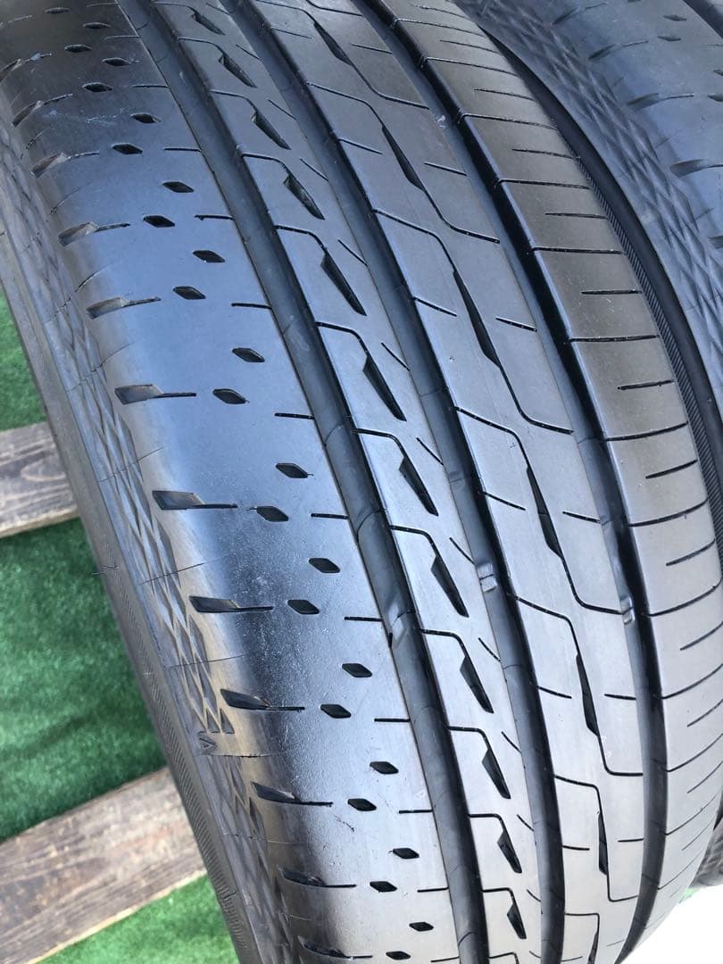 215/55 R17 BRIDGESTONE REGNO GR-XIII、25年
