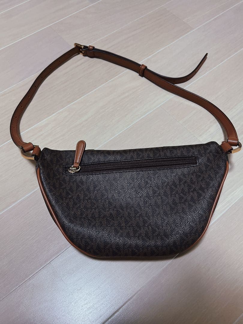 MICHEAL KORS バック