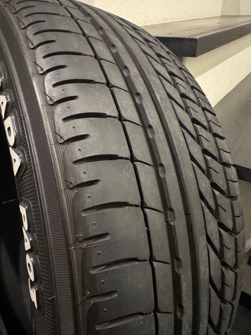 カル美品ヨコハマパラダPA03 225/50R18