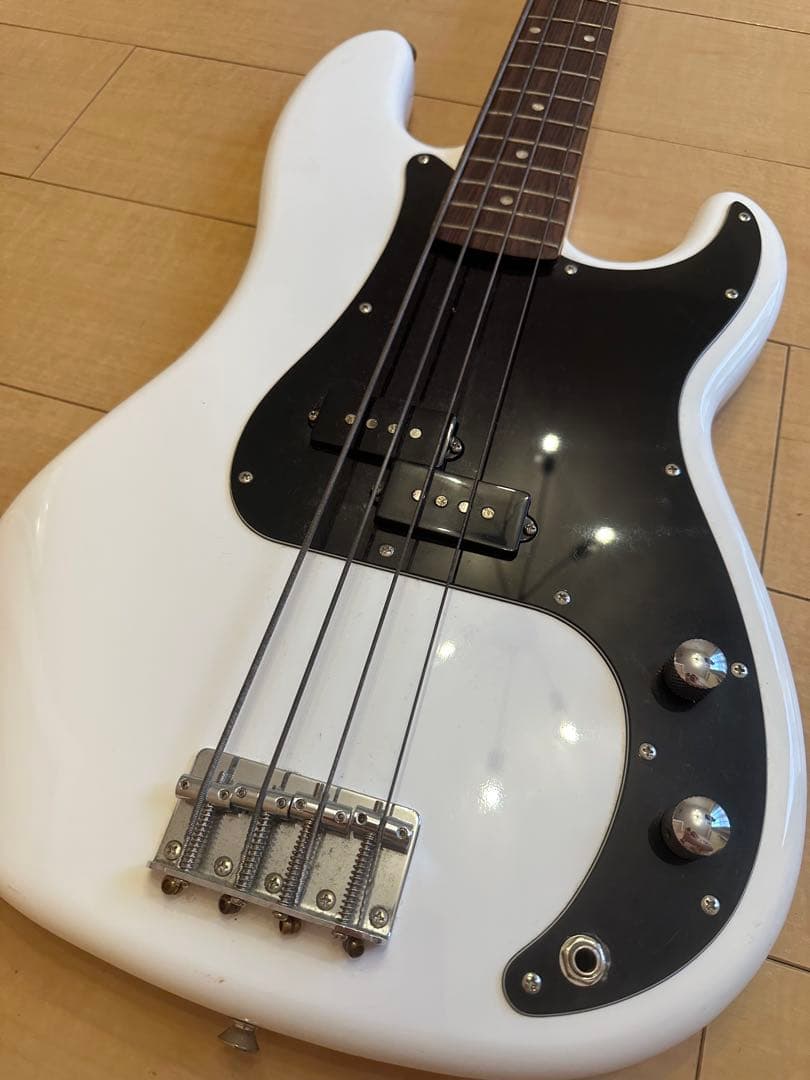 FERNANDES エレキベース プレシジョンベースタイプ ホワイト 4弦