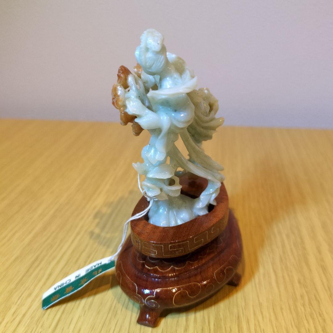 翡翠　彫刻　台座付　天女