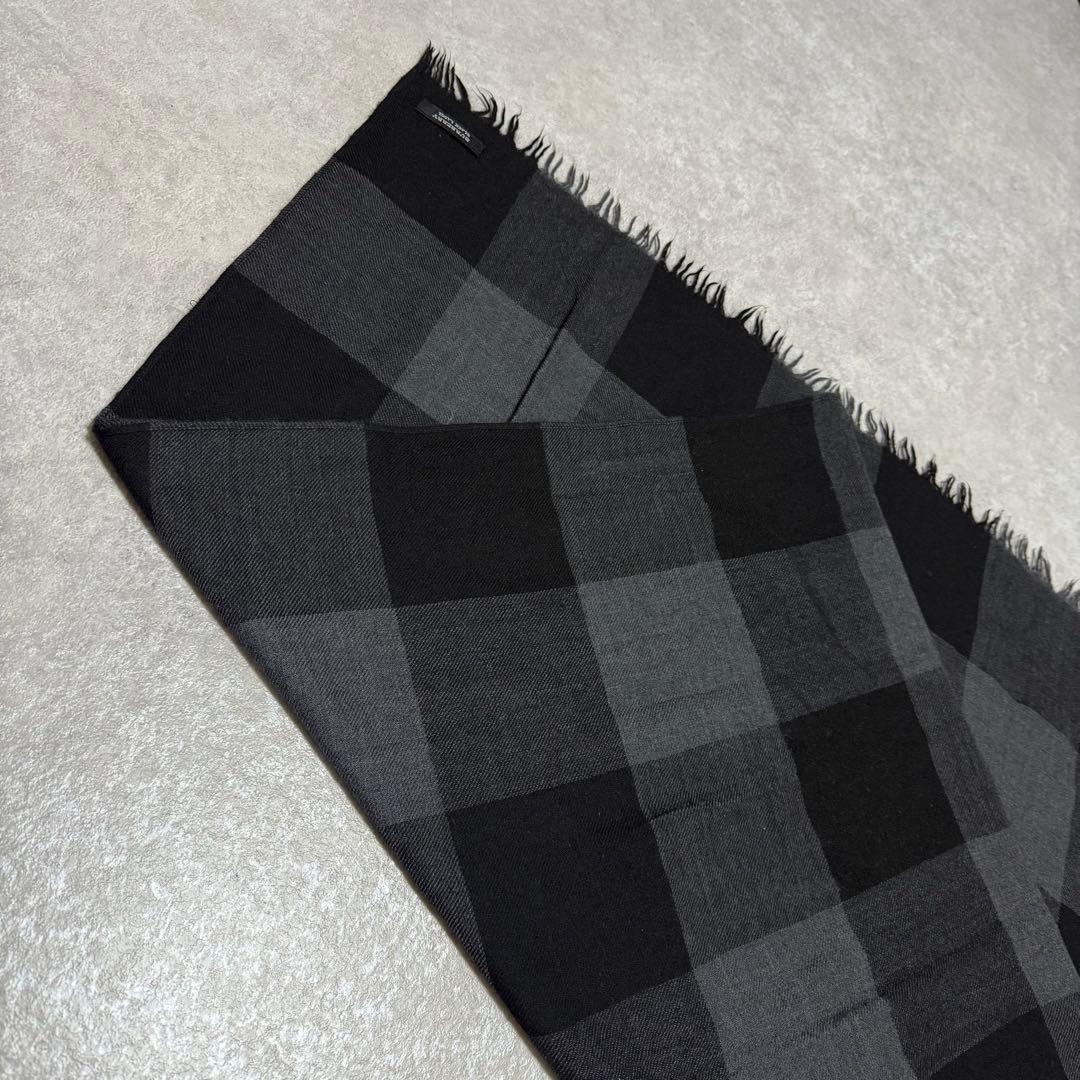 BURBERRY チェック柄マフラー ブラック系