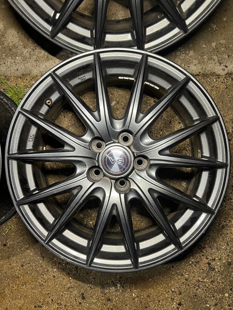人気　Weds ウェッズ　4本　5穴　PCD100 プリウス　BRZ ハチロク