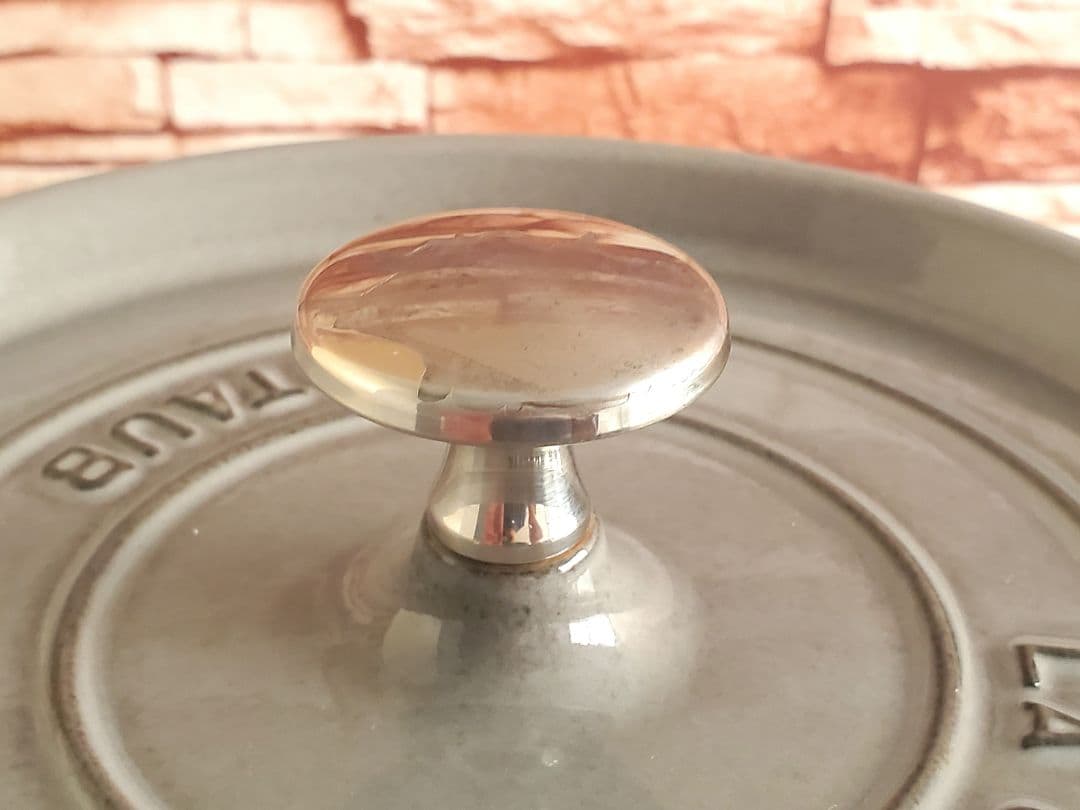 staub ピコ・ココット ラウンド グラファイト　ストウブ