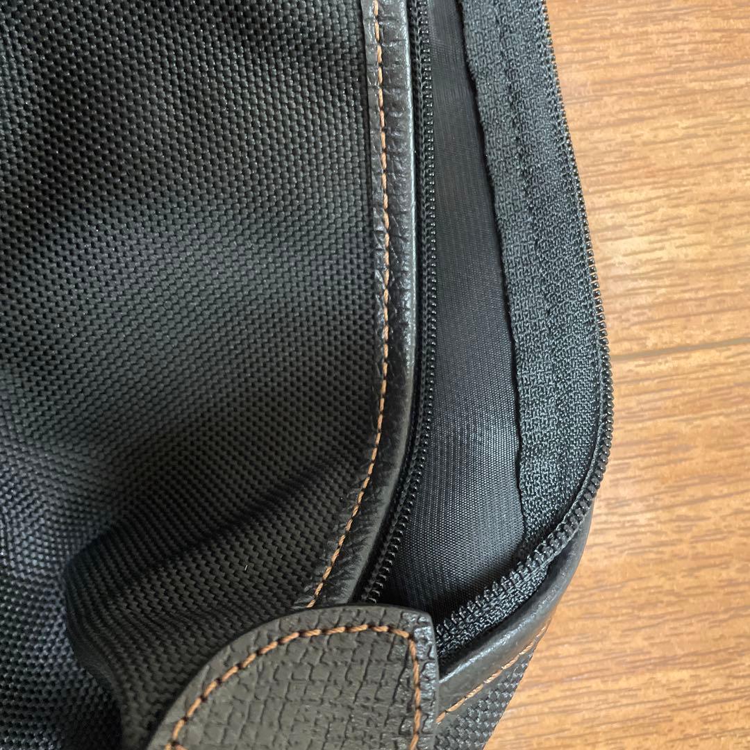LONGCHAMP ブラックボストンバッグ