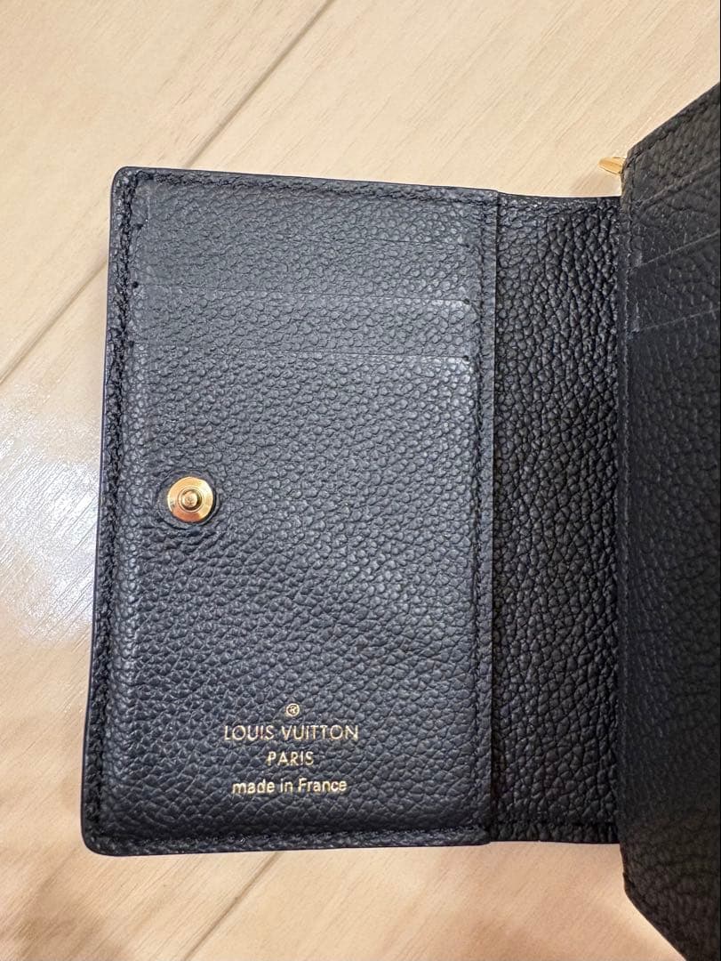 LOUIS VUITTON ポルトフォイユ・クレア　アンプラント　ブラック