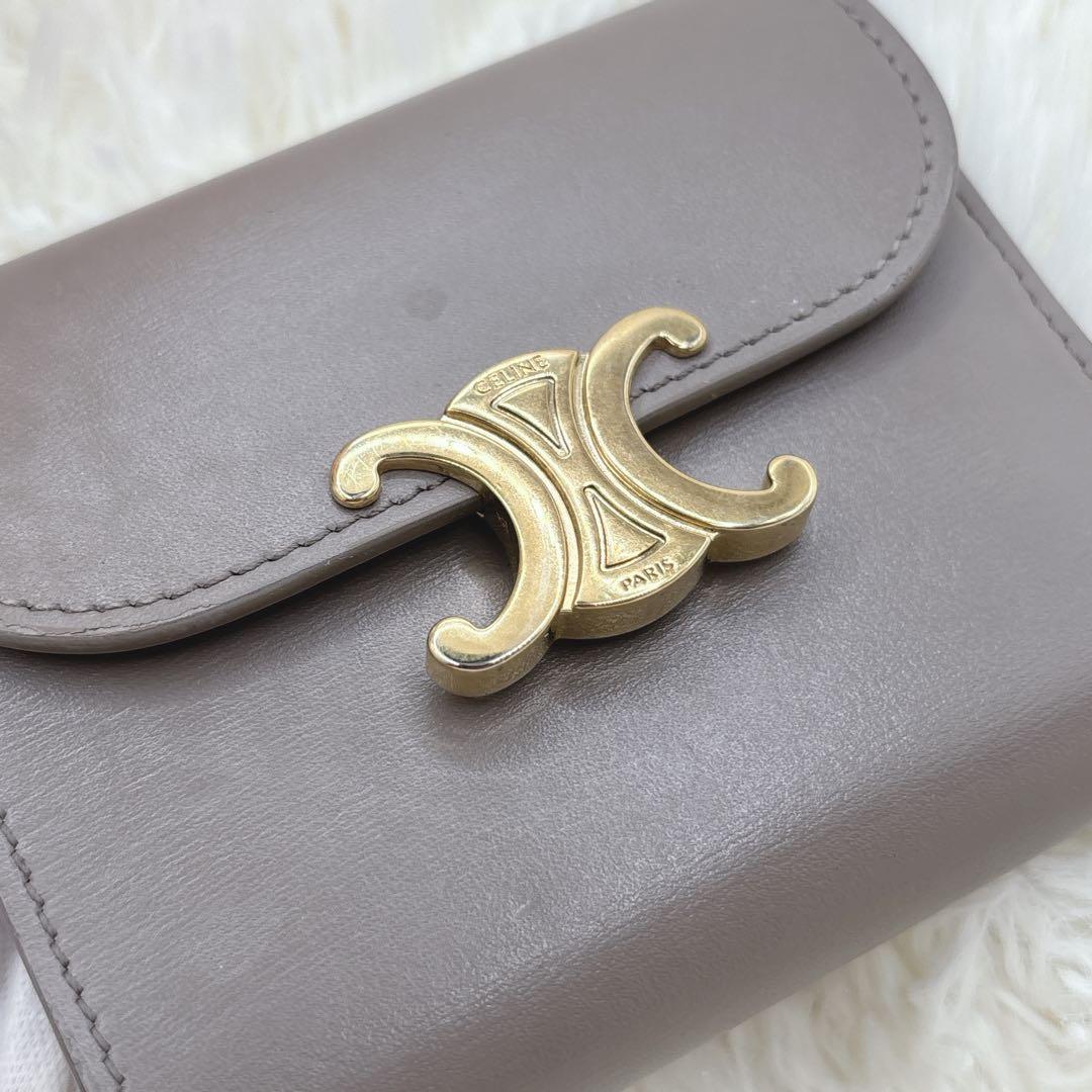 CELINE トリオンフ スモールフラップウォレット 三つ折り グレージュ