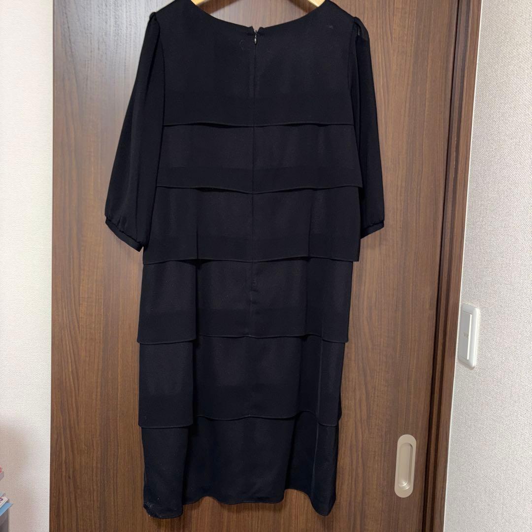 INFINE 黒 ひざ丈ワンピース 19AR