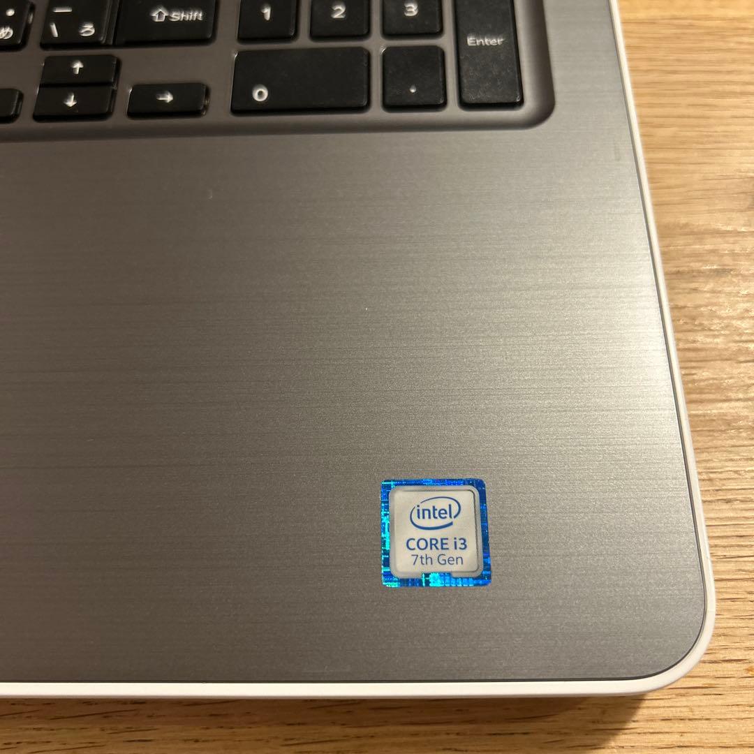 【美品】DELL Inspiron 15 5000 シリーズ ホワイト