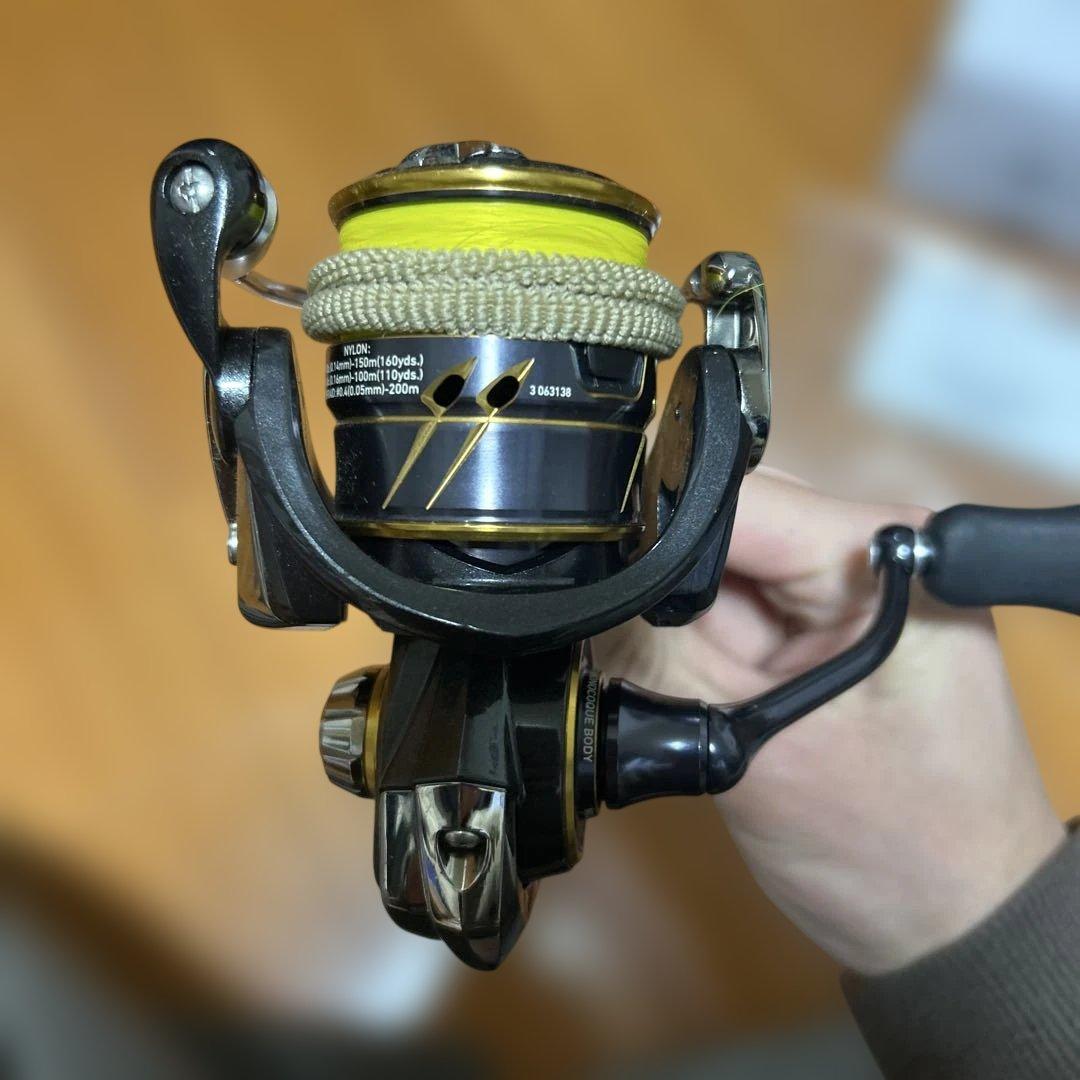 DAIWA CALDIA FC LT 2000S スピニングリール