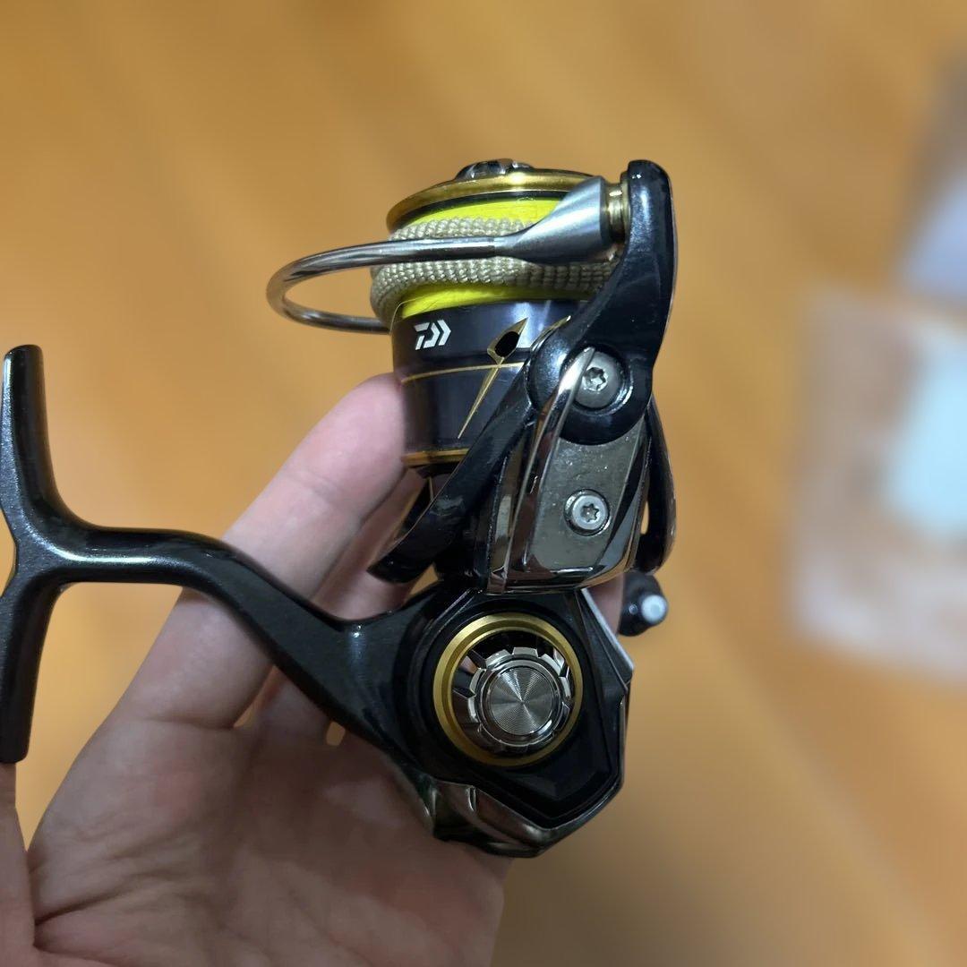 DAIWA CALDIA FC LT 2000S スピニングリール