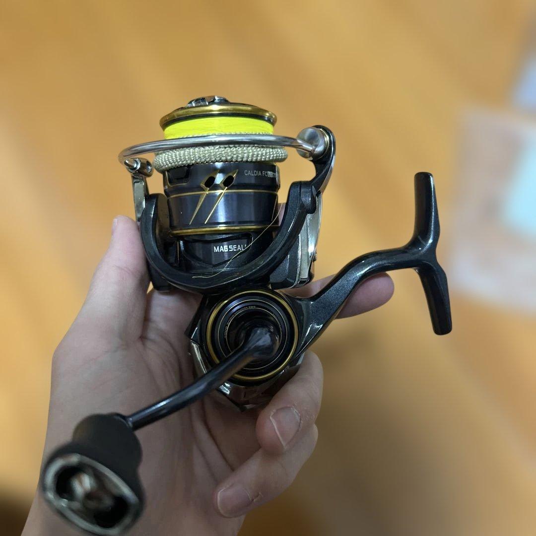 DAIWA CALDIA FC LT 2000S スピニングリール