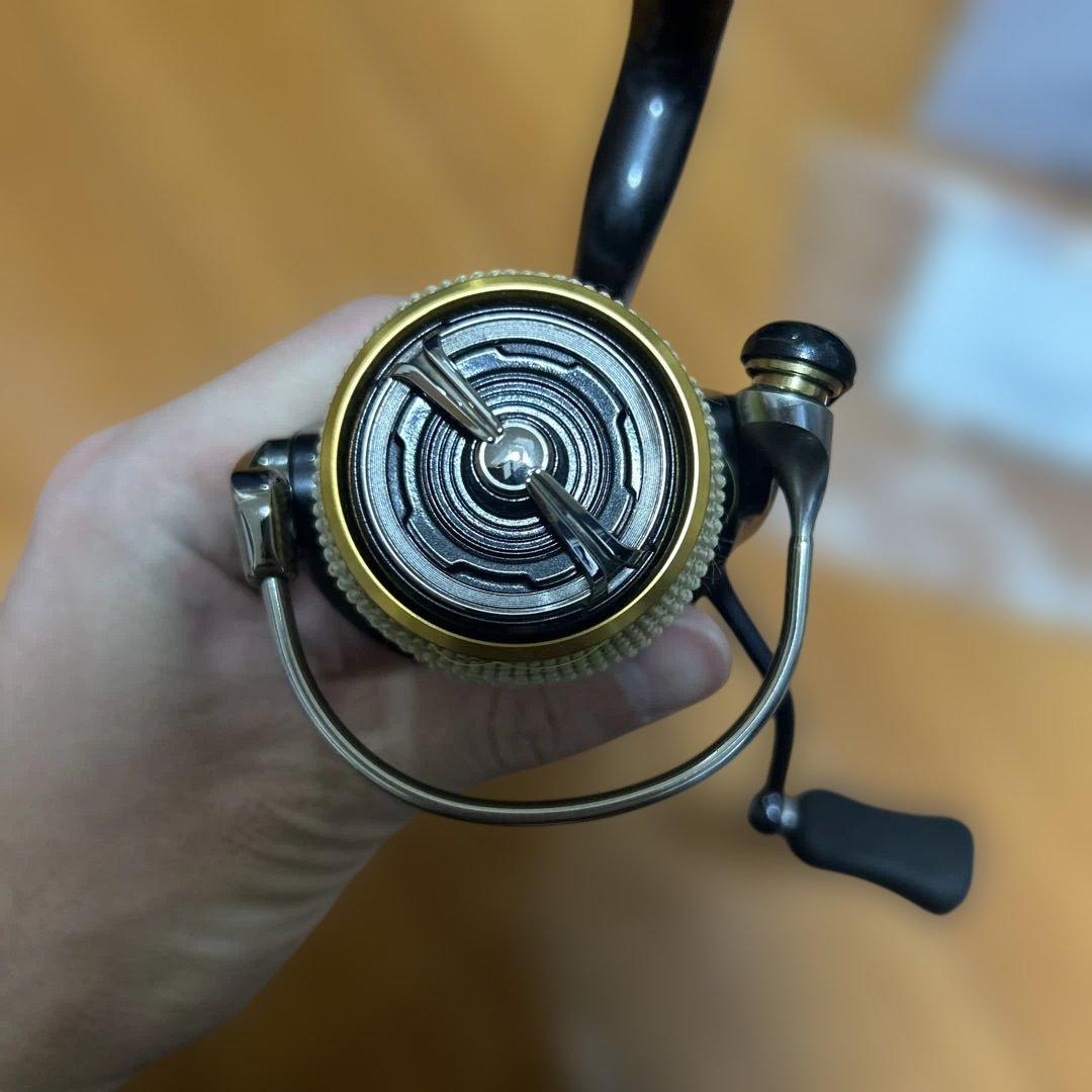 DAIWA CALDIA FC LT 2000S スピニングリール
