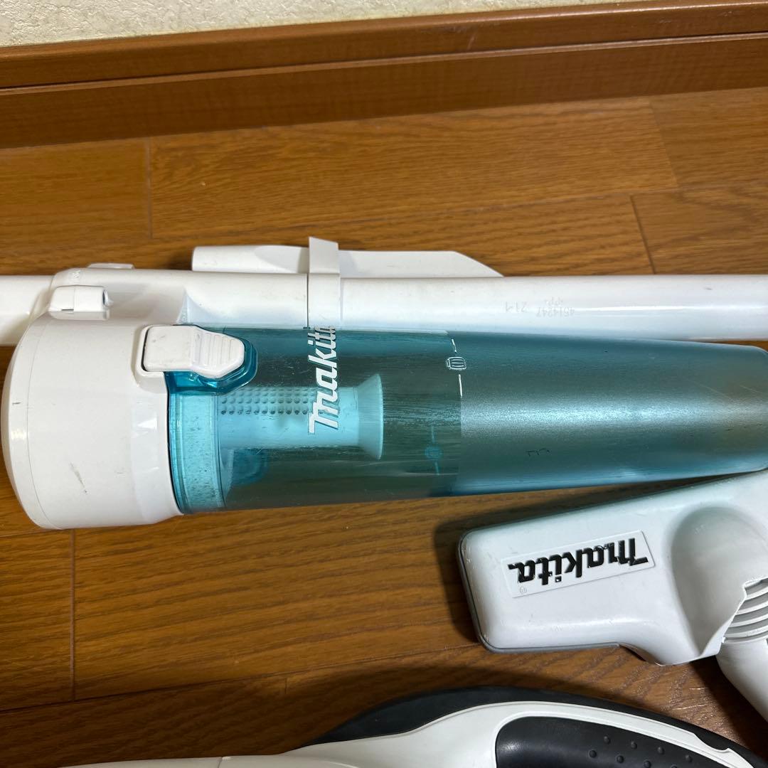 マキタ　充電式クリーナ　cl181fd サイクロン