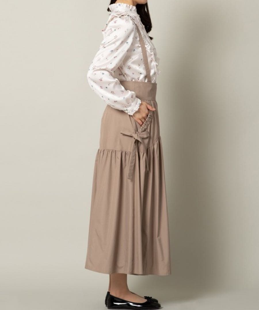 Rose Tiaraローズティアラ 大きいサイズ タフタサスペンダー付きスカート