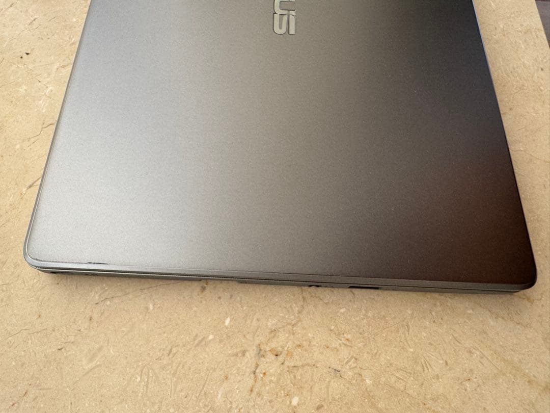 ASUS Chromebook 本体 C223N