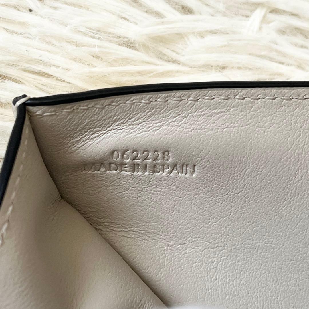 未使用級✨　LOEWE　アナグラム　三つ折り財布　トライフォールド