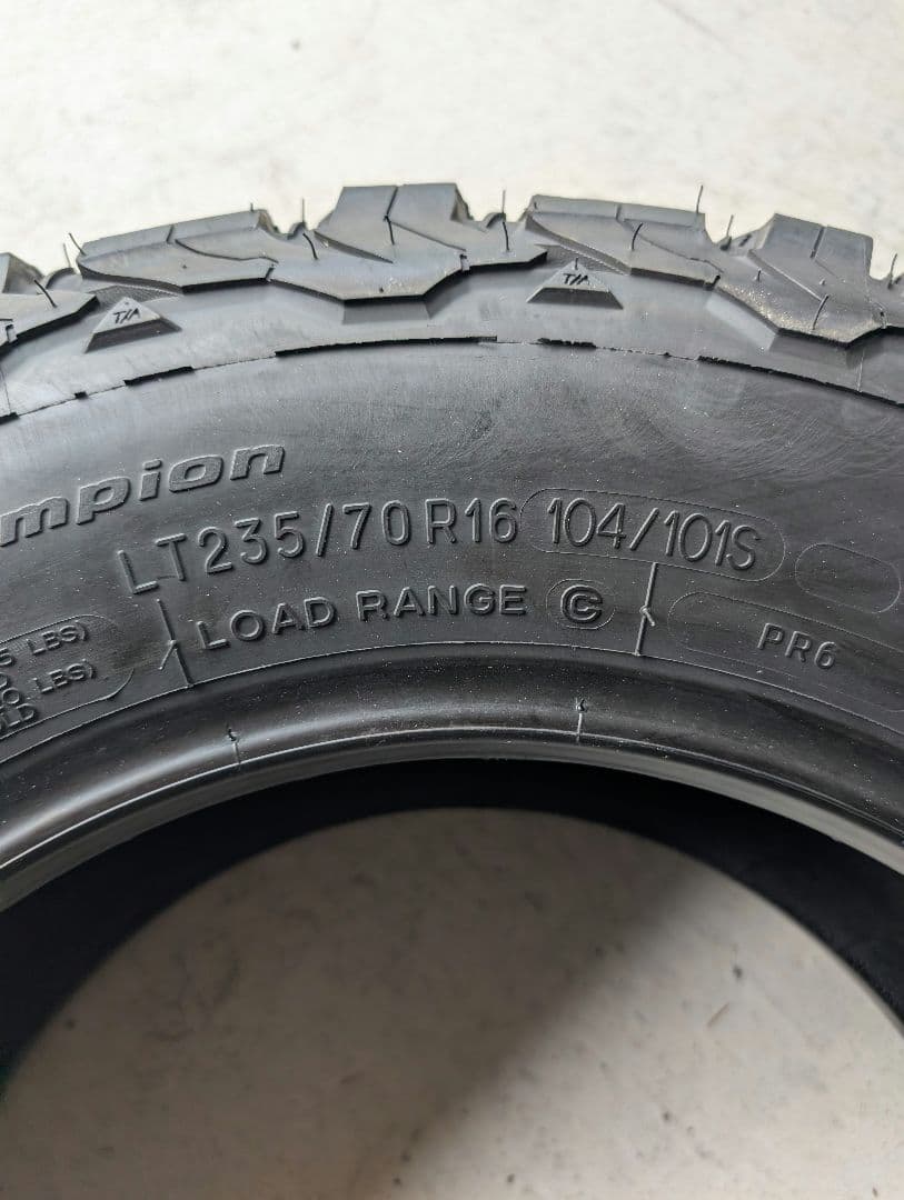 BFGoodrich All-Terrain T/A 235 70 R16 １本