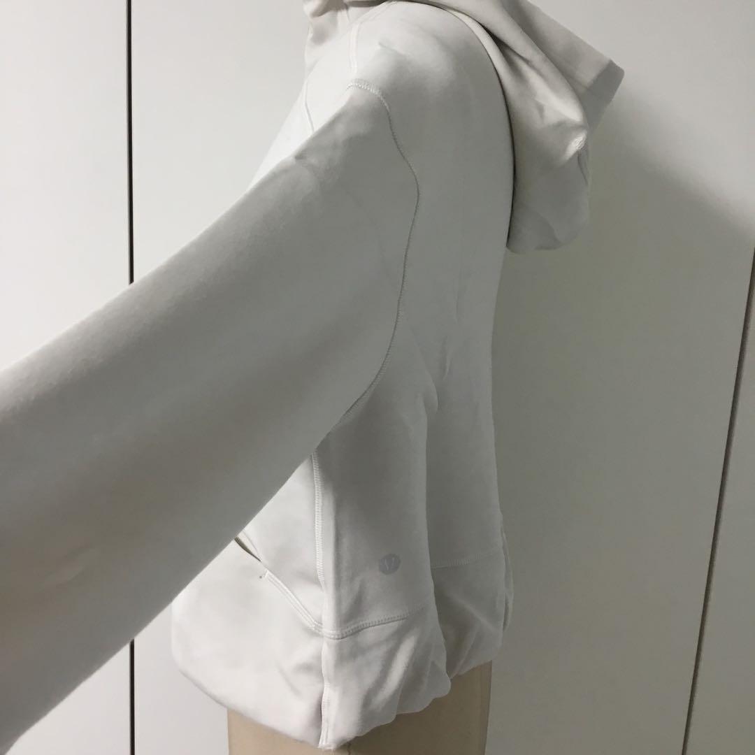 LULULEMON サイズ6 ホワイトジャージ上下セット フード付き