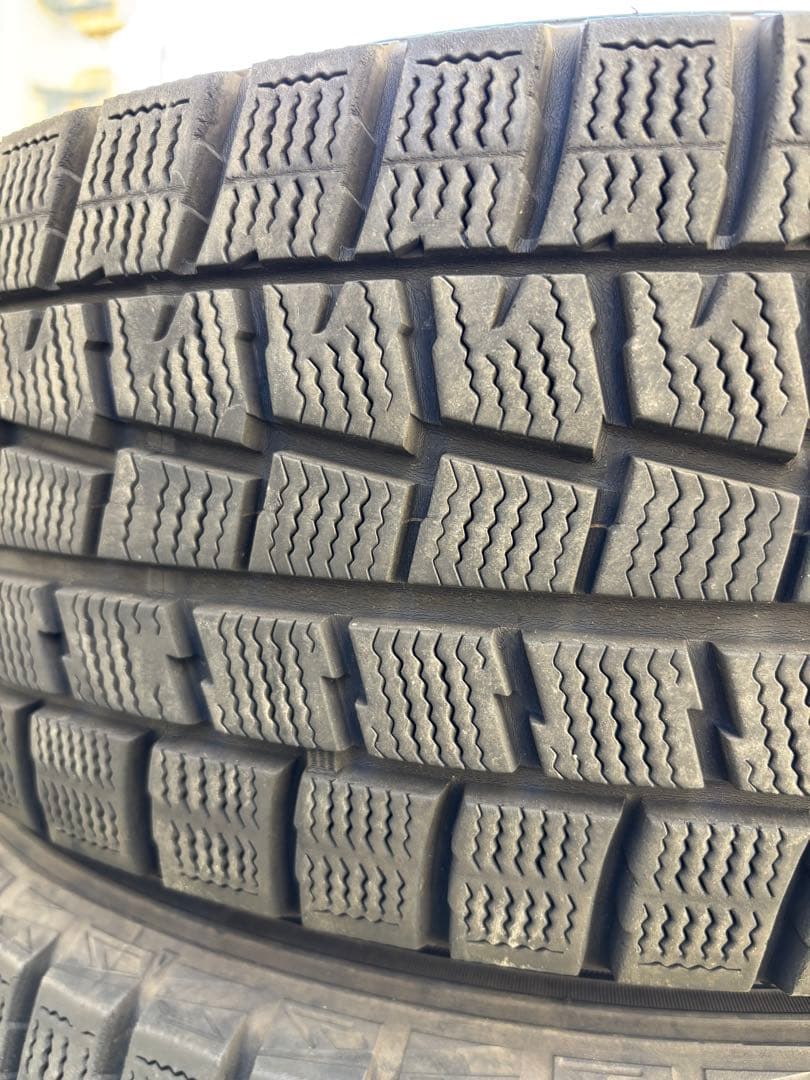 205/60r16 ダンロップ スタッドレスタイヤ 4本セット