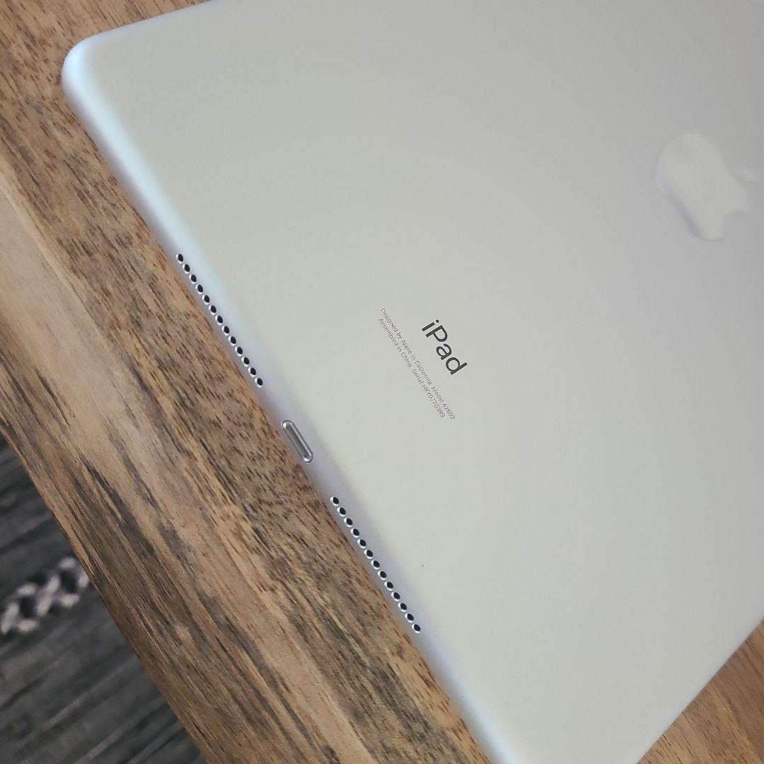 iPad9 第9世代 64GB 最新OS WiFiモデル 動作確認済み
